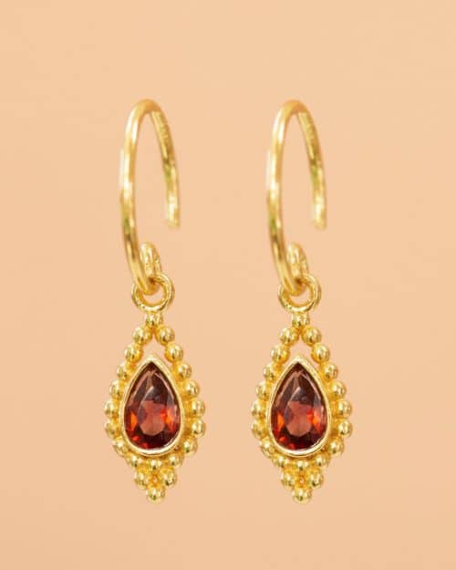 MJ earring hang Kailani oval garnet dots