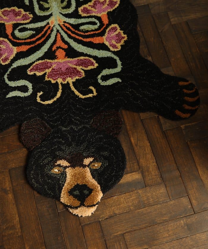 DG Blooming Black Bear Rug Large