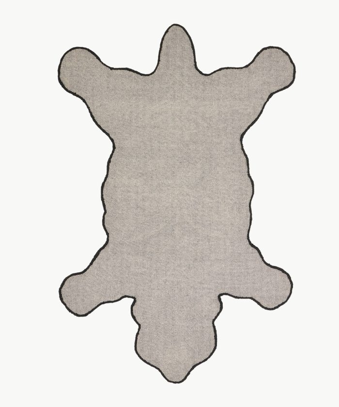 DG Blooming Black Bear Rug Large