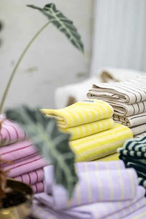 Naram Handdoek small Lilac & Neon Yellow