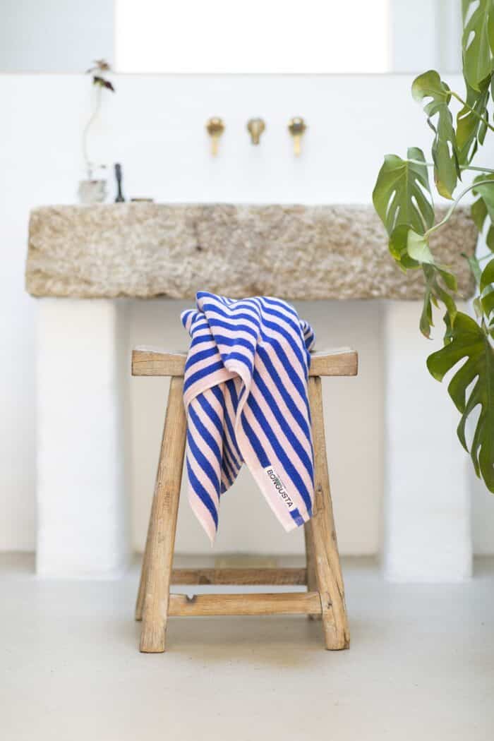 Naram Handdoek DazzlingBlue&Rose