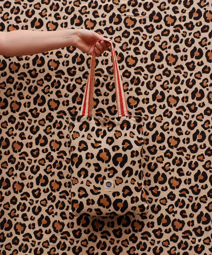 Leopard Single Throw in Tote Bag
