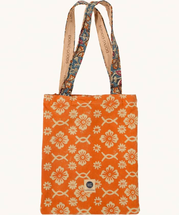 Doing Goods Single Throw Ulla in Tote Bag