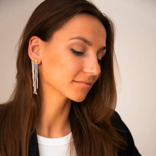 Hammered Hanging Pearls Stud Oorbellen