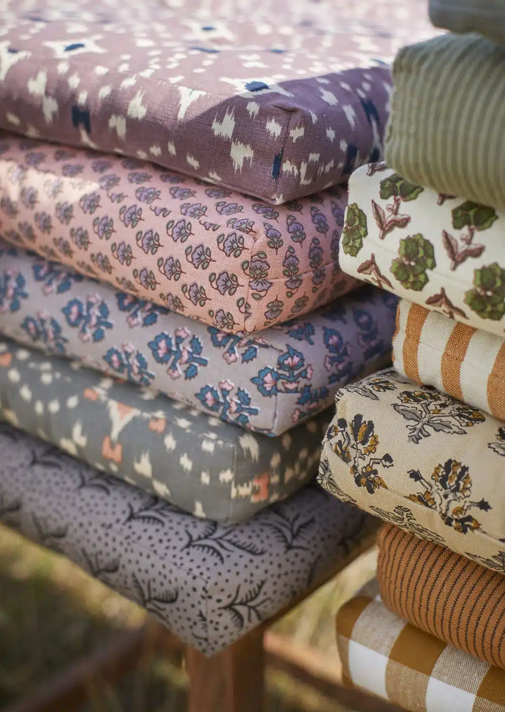 Stoelkussen Ikat dusty lilac blue