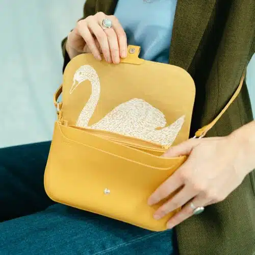 Tas leer Wild Swan yellow