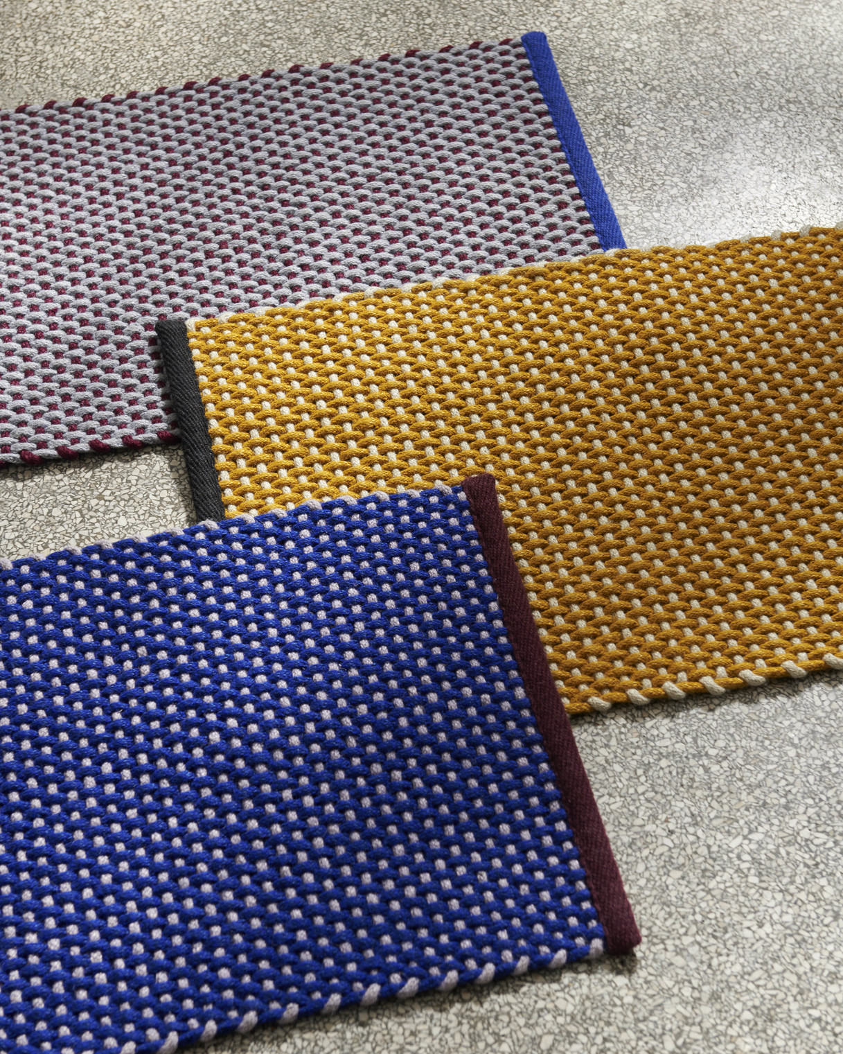 Deurmat Oker zwarte bies