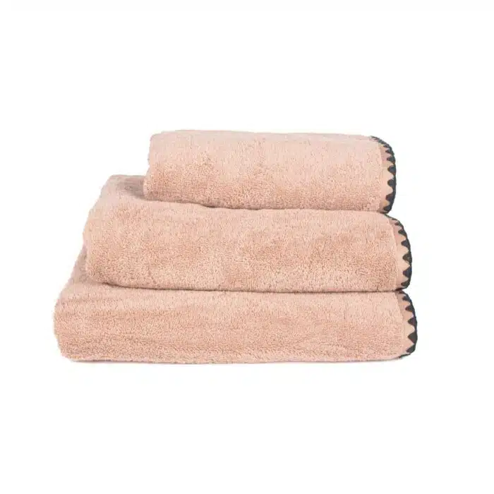 Issey handdoek Rose 30x50cm