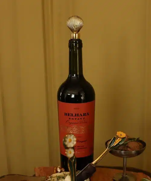 Abby Shell Bottle Stopper