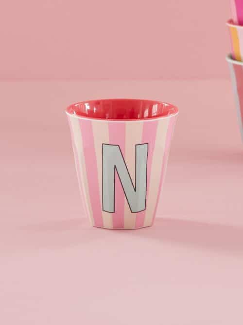 Alfabet beker N roze streep