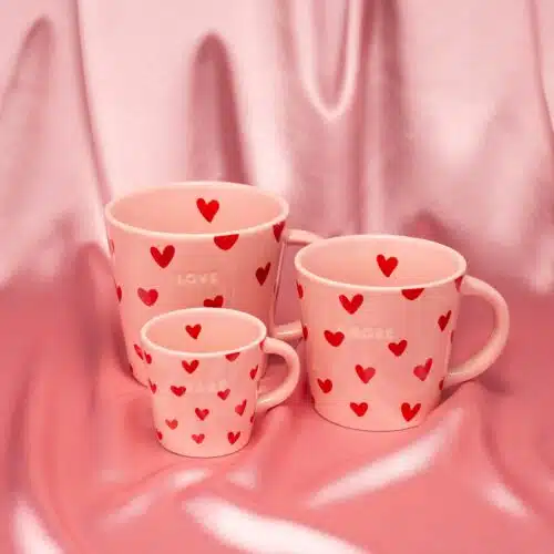 Cappuccinokop hearts Amore pink