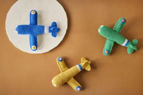 Rammelaar gehaakt Vliegtuig Geel