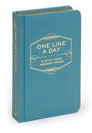 One line a day 5 year memory book