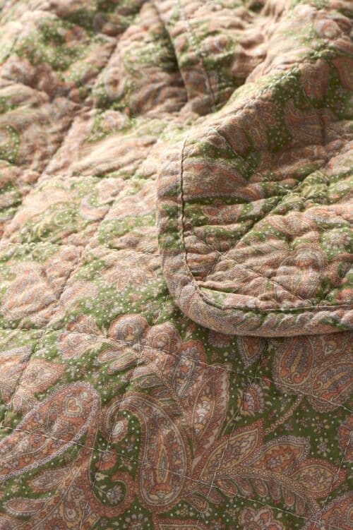 Quilt Groen en lichtroze paisley print