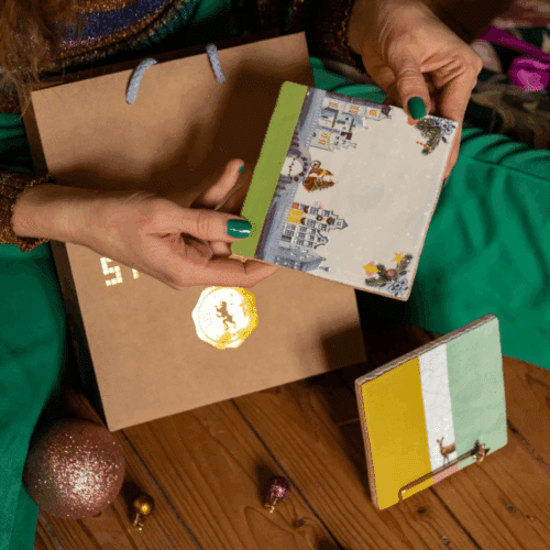 Storytile Christmas Tree Coming Through