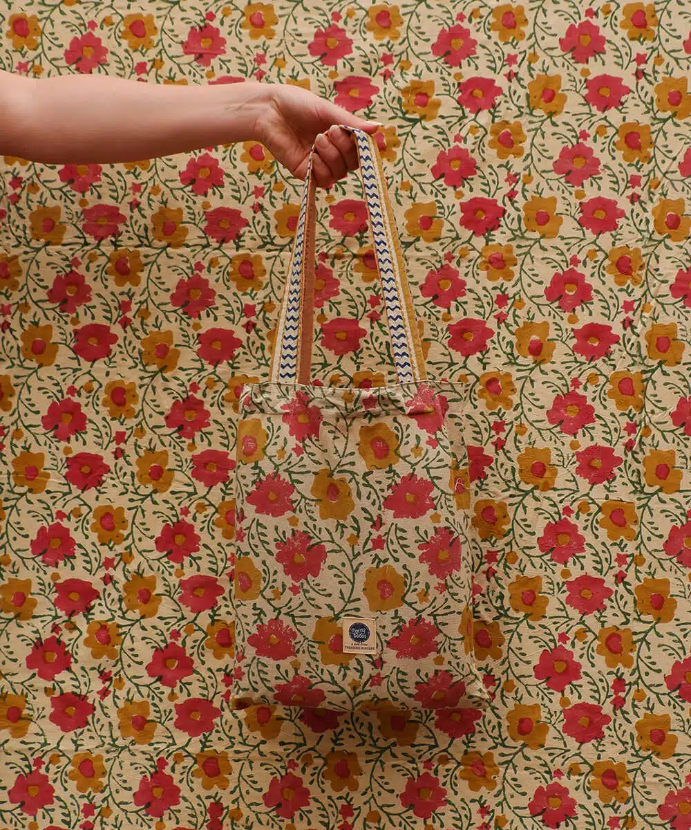 Doing Goods Tafelkleed in tas Evy