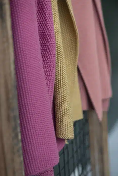 Handdoek mustard gebreid