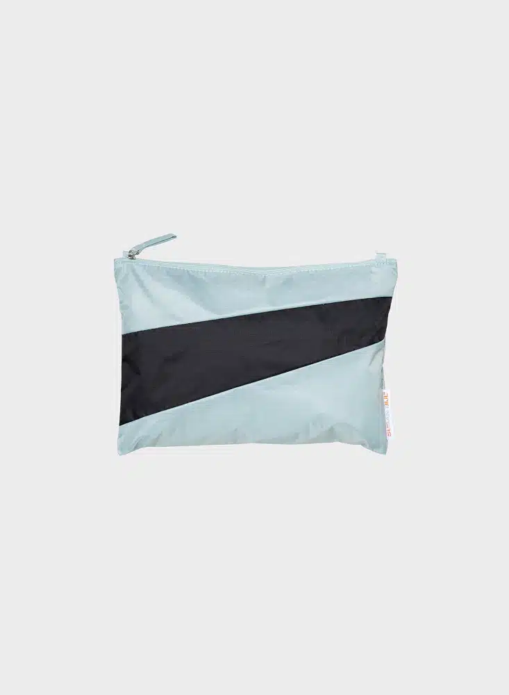 The New Pouch Medium Surf Spray & Black