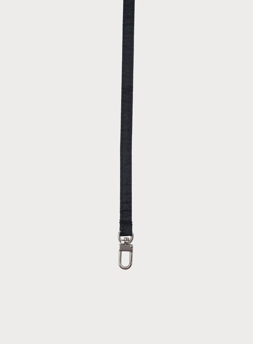 The New Strap Slim Black