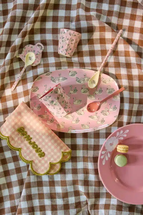Melamine Cup M Swan in Paris