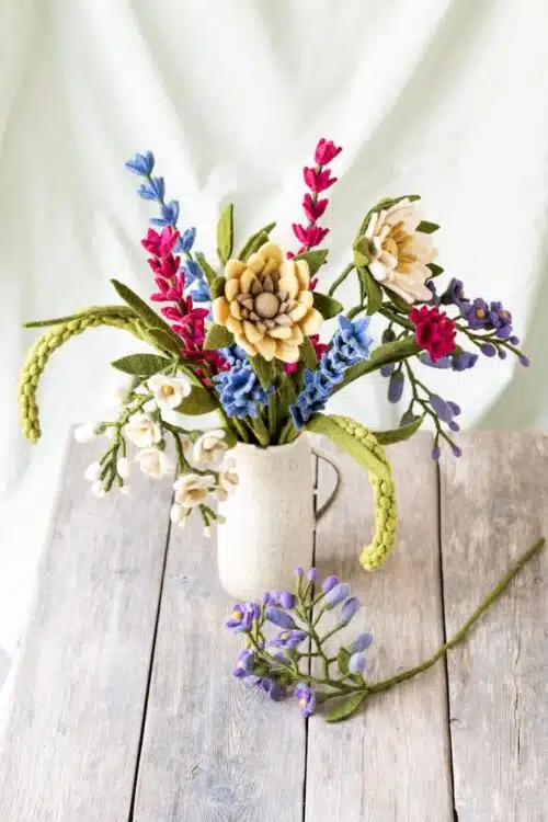 Vilten Tak Lupine - Rood
